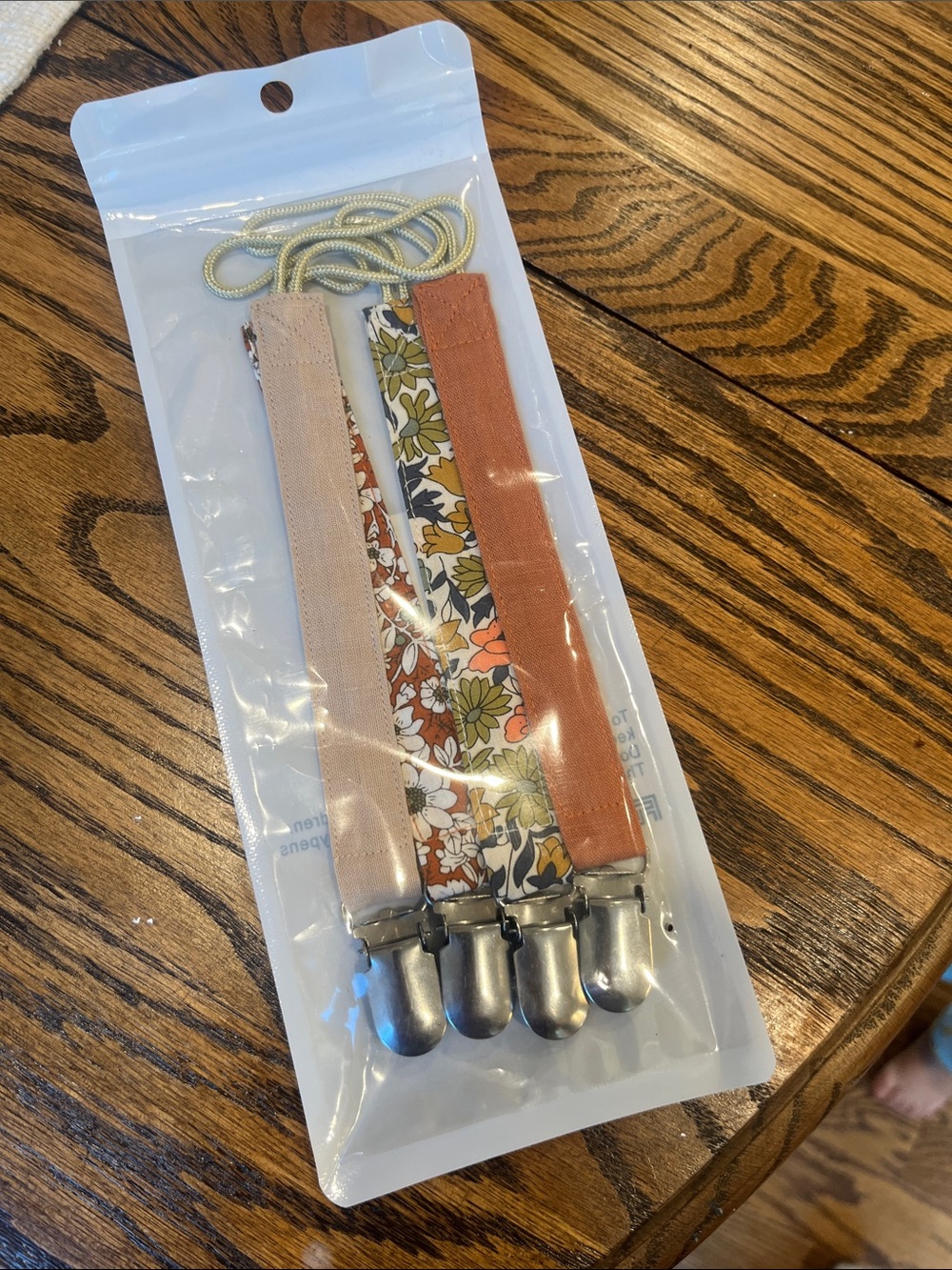 NWT Neutral Floral & Peach baby pacifier clips Set